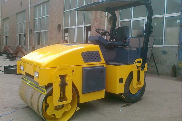 <a href='http://www.xaqiaobo.com' target='_blank'>壓路機</a> <a href='http://www.xaqiaobo.com' target='_blank'>壓路機</a>